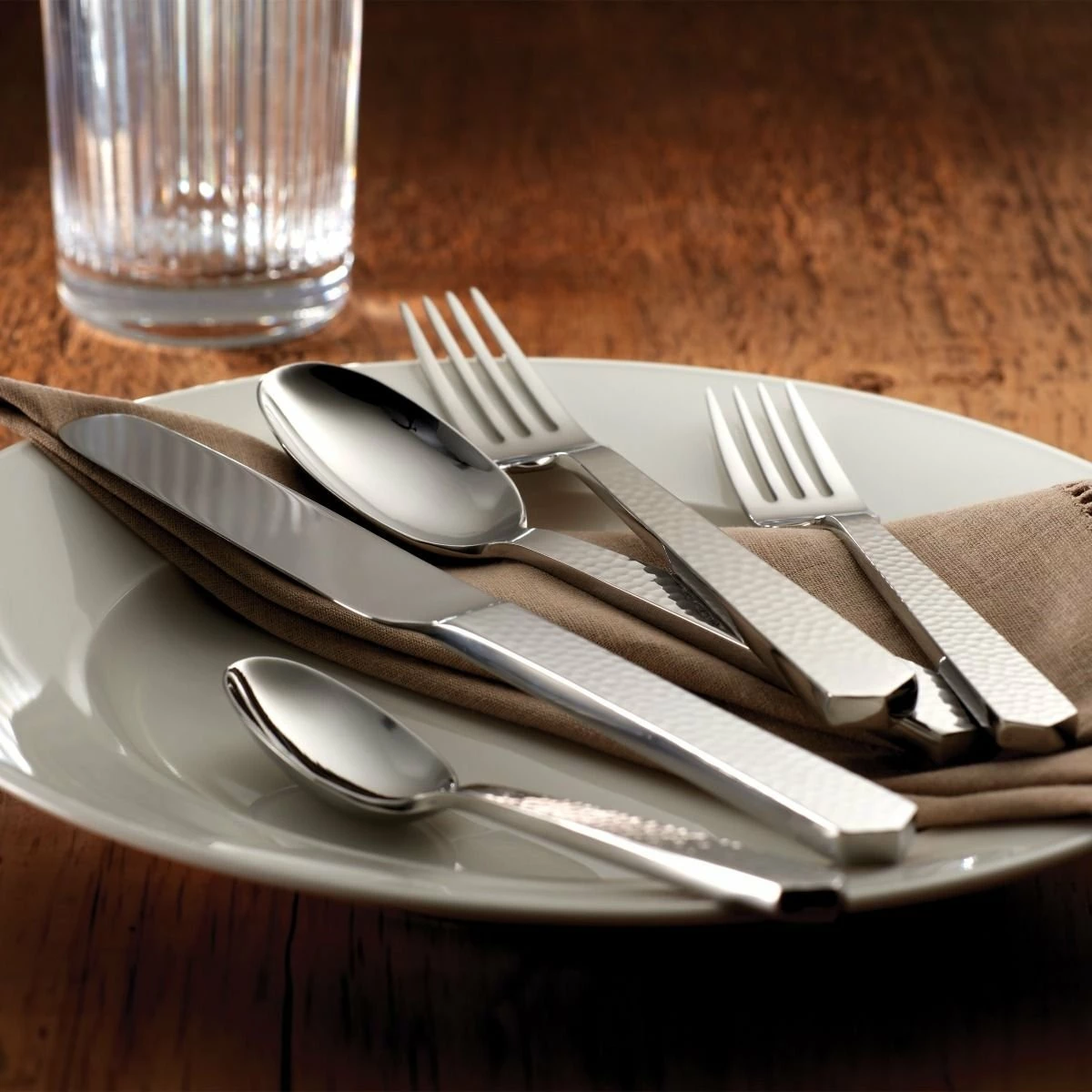 Discount ???? Reed & Barton 20-Piece Flatware Set | Marteau Silver ???? 6 Discount ???? Reed & Barton 20-Piece Flatware Set | Marteau Silver ???? - Image 4